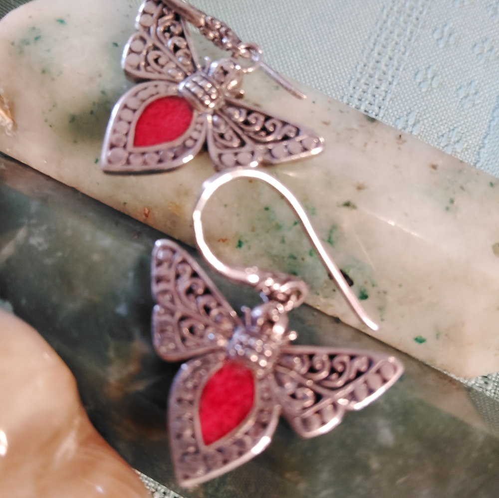 NWT- THICK STERLING, NATURAL CORAL INLAY, BUTTERFLY MOTIF EARRINGS. FILIGREE.1-5